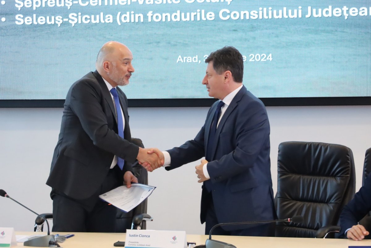 Iustin Cionca a semnat cel mai mare proiect din nordul judeţului Arad, modernizarea a 70 km de drumuri judeţene!