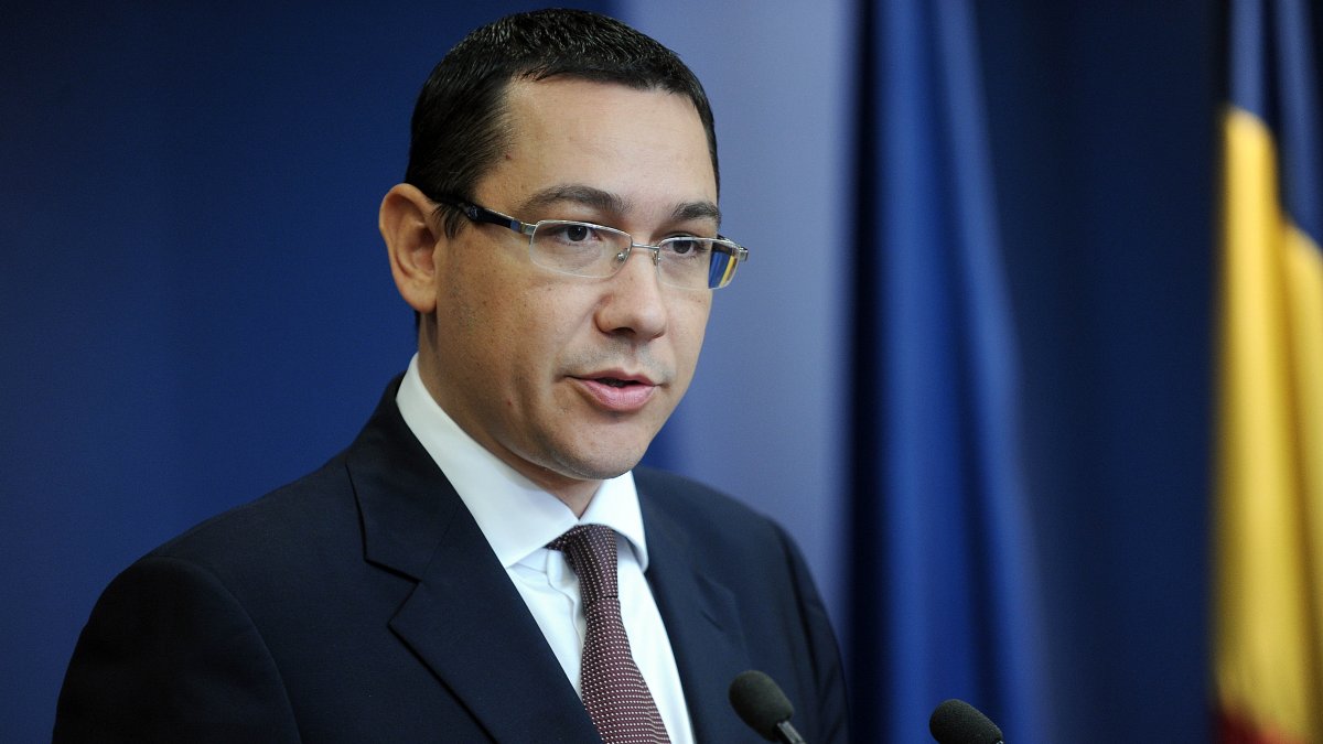 Victor Ponta şi-a depus mandatul de premier