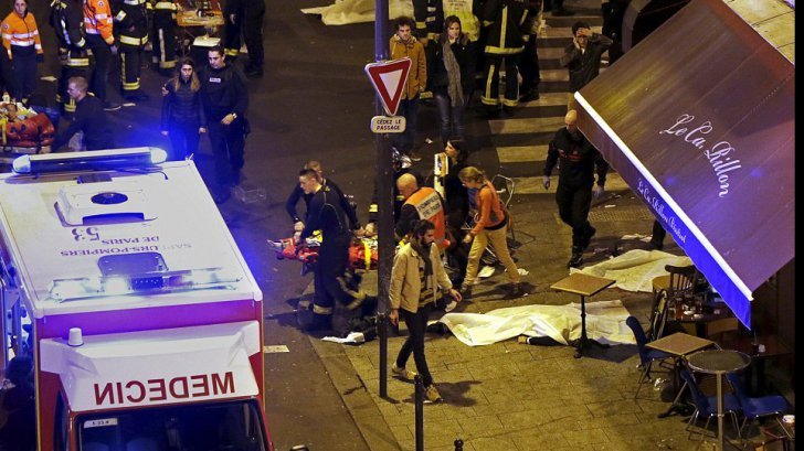 Val de atentate în Franţa 153 de morţi
