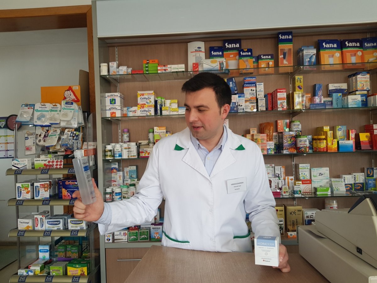 Povestea de succes a unui tânăr farmacist român. La 28 de ani, are propria linie de produse dermato-cosmetice şi concurează cu brandurile consacrate