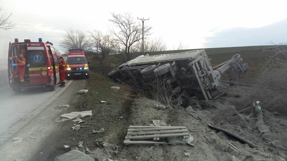 Încă un accident cu camion ”în curba morții” dintre Șagu și Vinga