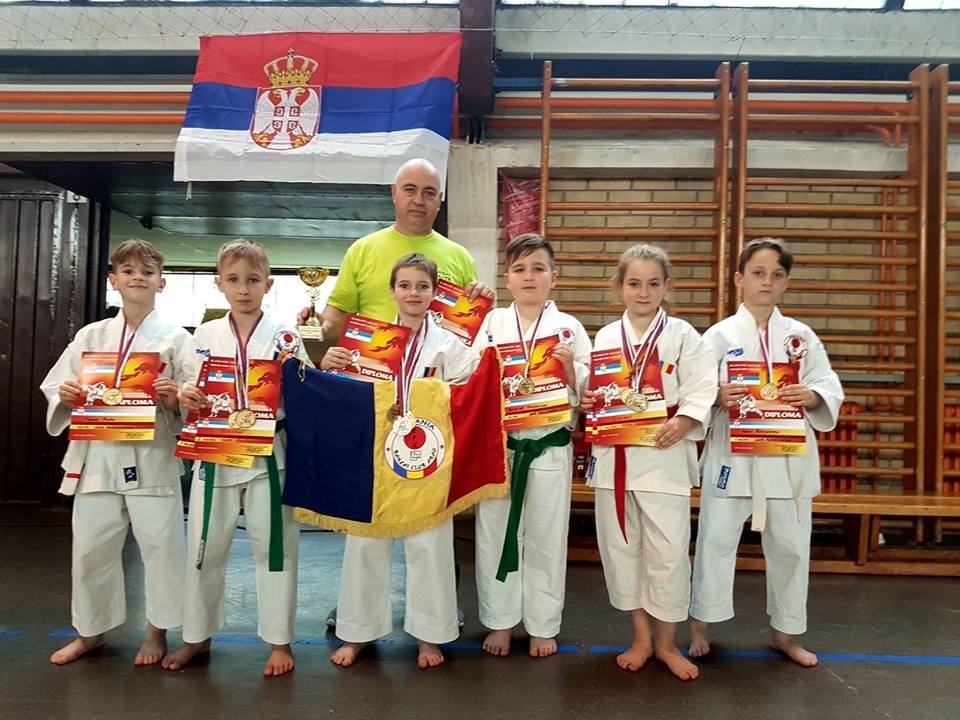 Banzai Arad a avut 6 karateka la Novi Sad. Care au cucerit 9 medalii!