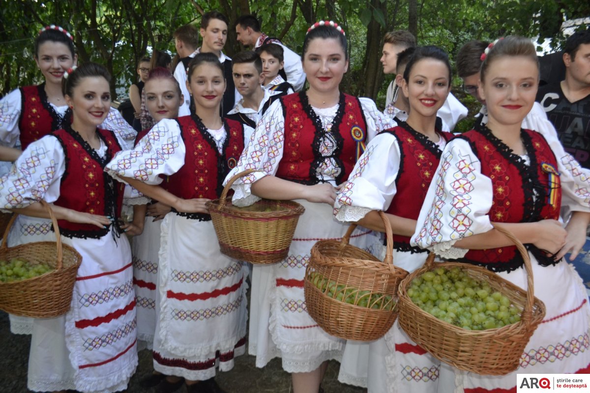 Sărbătoarea vinului în podgorie la Ghioroc la a X-a ediție (FOTO/VIDEO)
