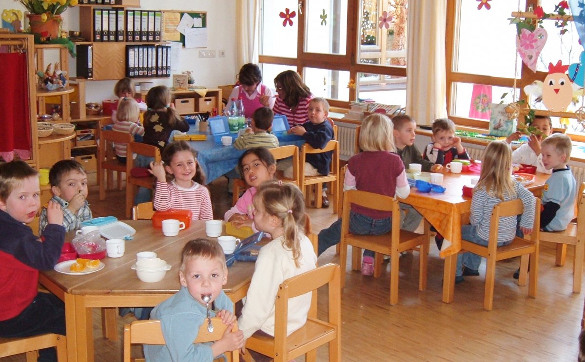 Grădinița cu program prelungit “Elefănțelul Alfa” Arad, organizează concurs pentru post de bucătar și îngrijitor copii
