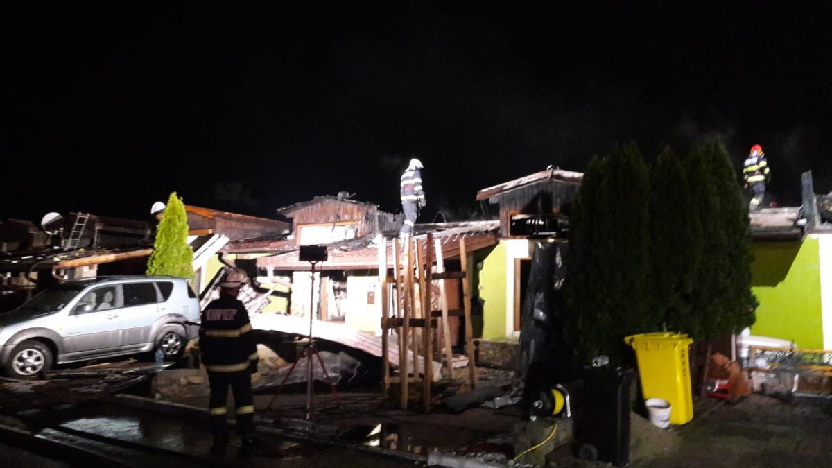 Incendiu cu șase apartamente distruse și un rănit în Cartierul Verde