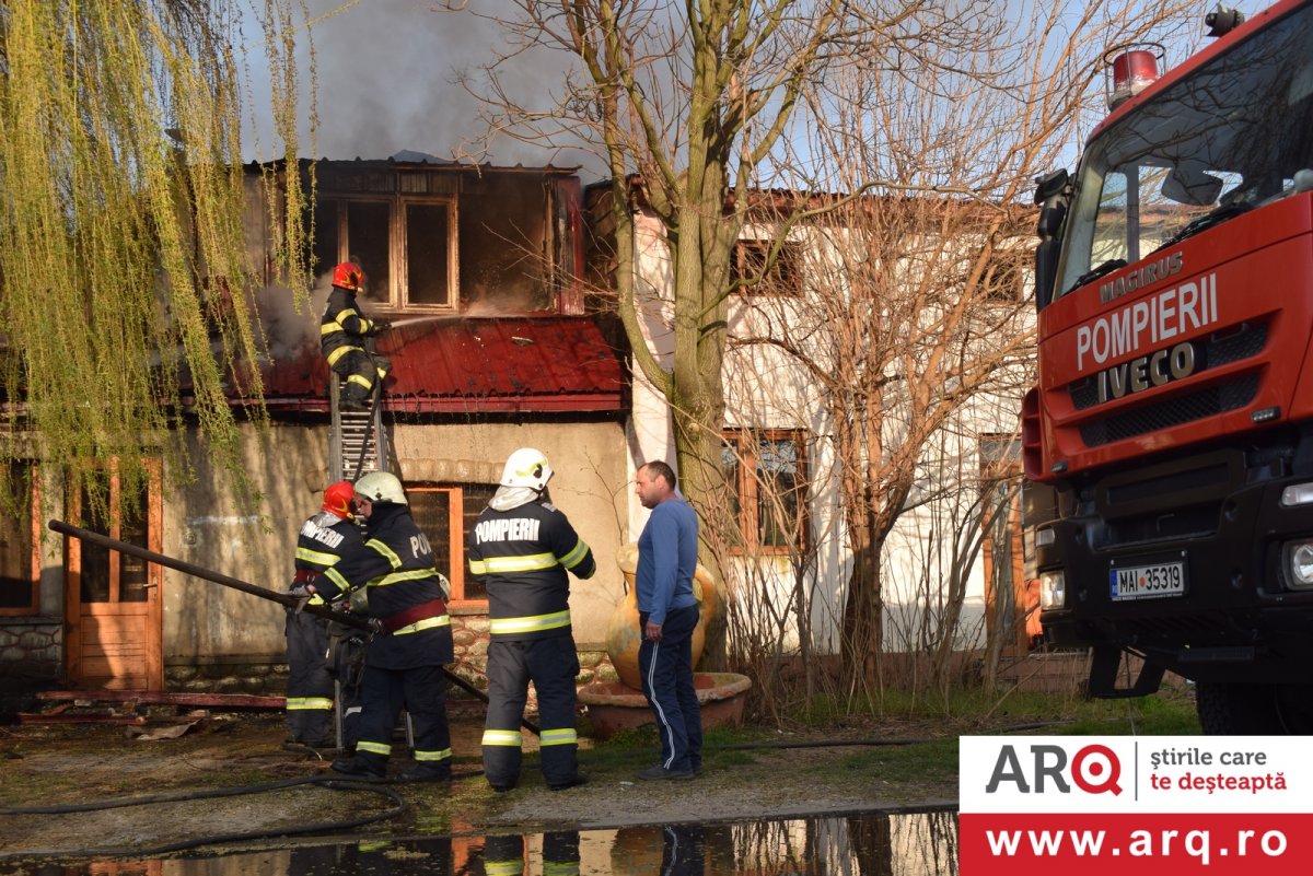 Incendiu în Gai: arde o casă situată la intersecția dintre strada Tribunul Corcheș cu strada Fagului (FOTO și VIDEO)