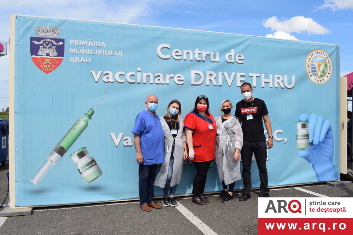 Și Centrul de vaccinare DRIVETHRU oferă trei jetoane de distracție celor ce se vaccinează