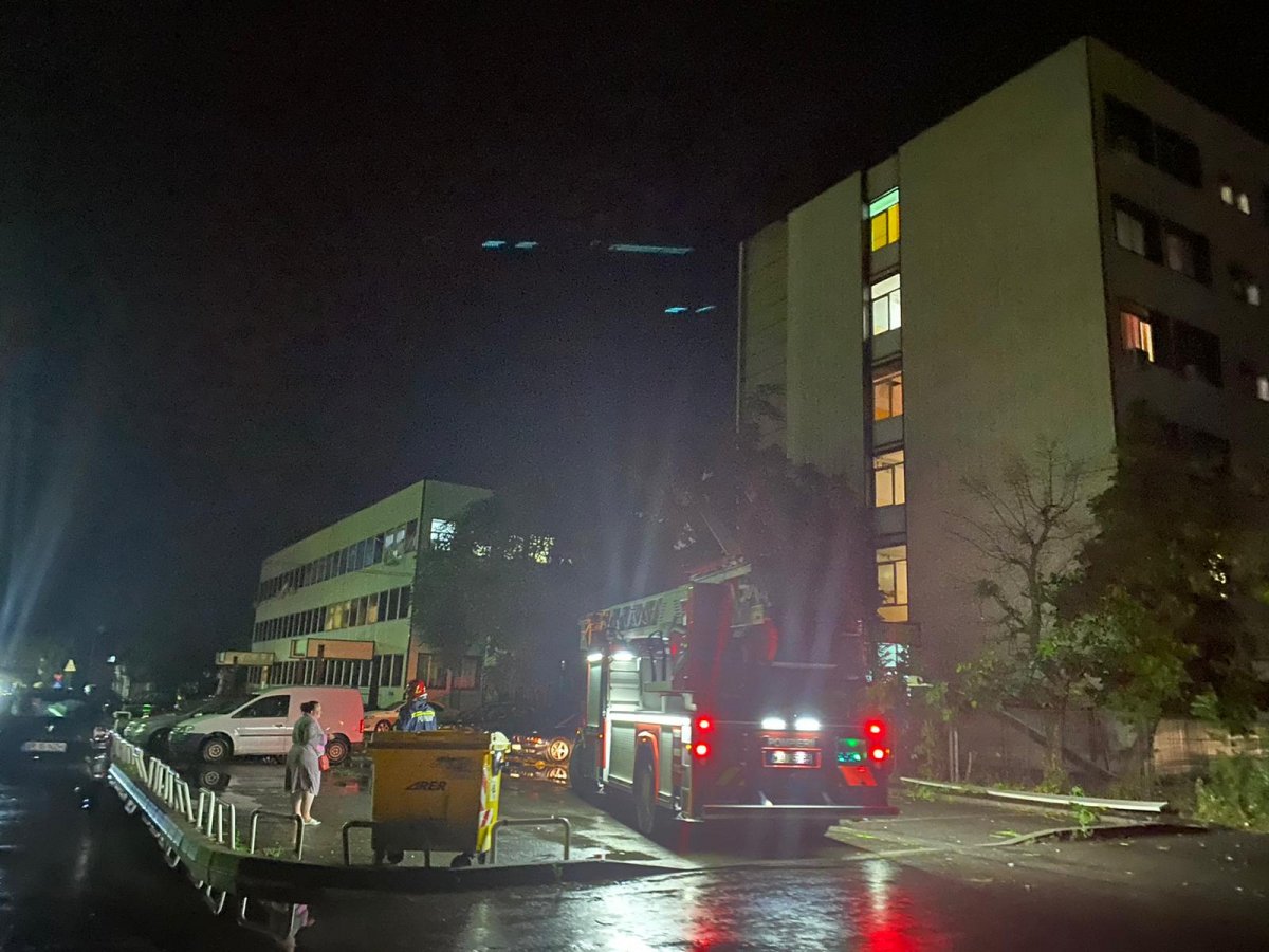 Pagubele provocate de furtună la Spitalul Județean Arad