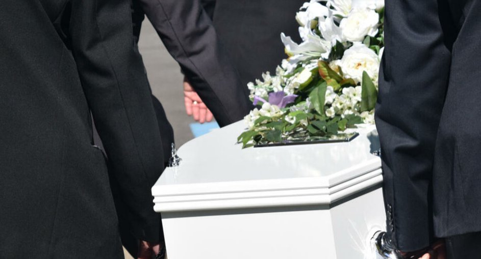 Atenţie când şi unde muriţi; duminica nu se mai fac înmormântări într-un oraş din România