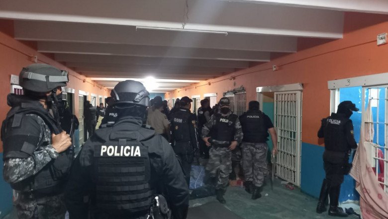 Masacru într-o închisoare din Ecuador: peste 100 de deținuți au fost uciși. Preşedintele a decretat „situaţie excepţională”