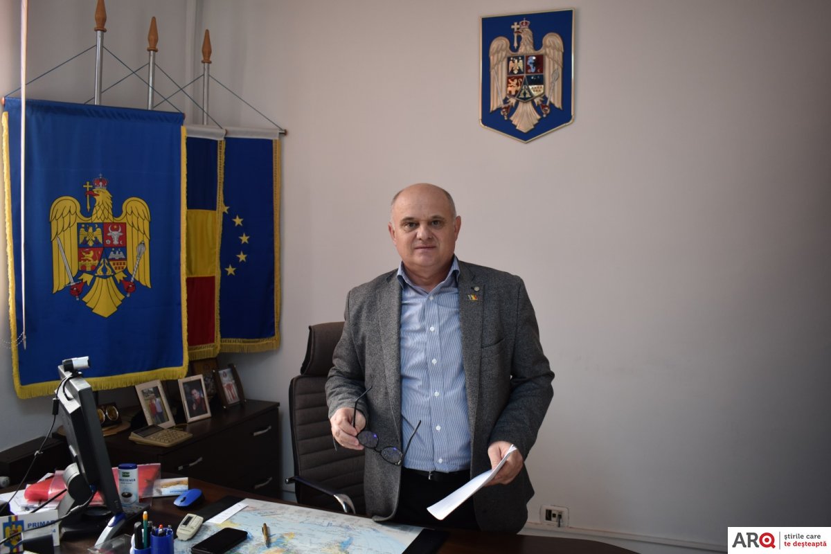 Comuna Ususău - „Ne mișcăm cu pași mici, dar mergem înainte”, spune primarul Florin Țole (FOTO şi VIDEO)
