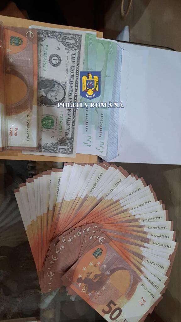 Percheziții la domiciliile unor persoane care au pus în circulație bancnote contrafăcute (FOTO)