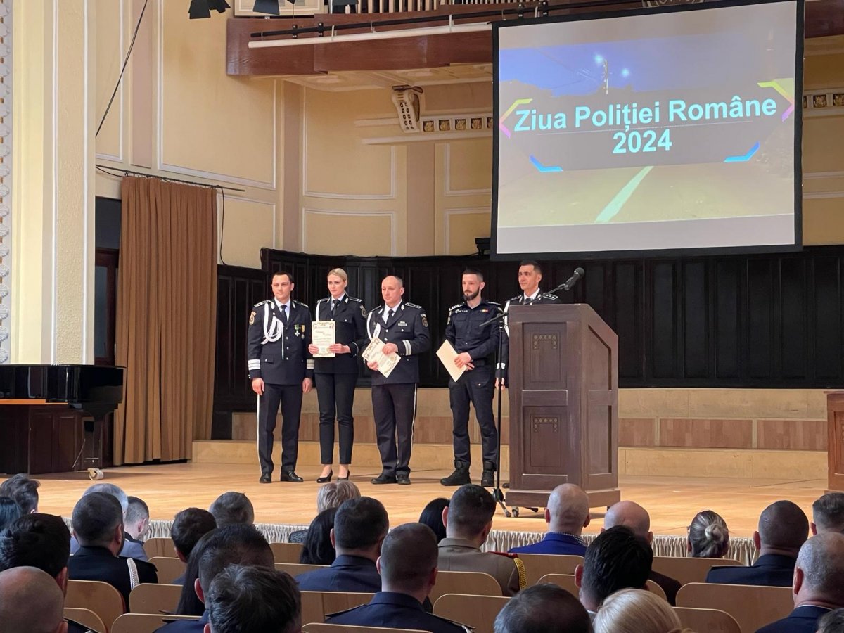Mai mulți polițiști au fost avansați în grad, de Ziua Poliției Române (FOTO)