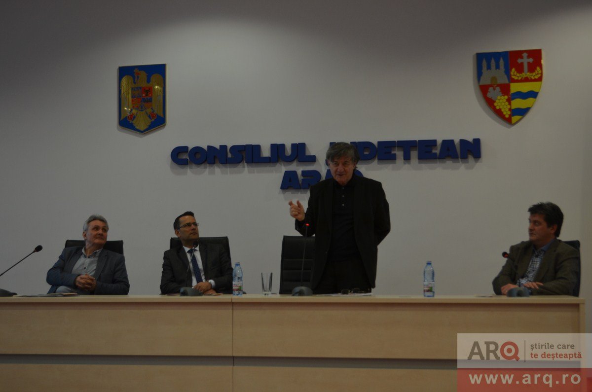 Cu Ion Caramitru la Consiliul Judeţean Arad