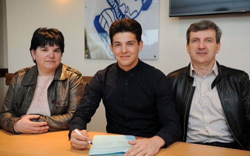 Tânărul fotbalist arădean David Popa a semnat cu Birmigham City