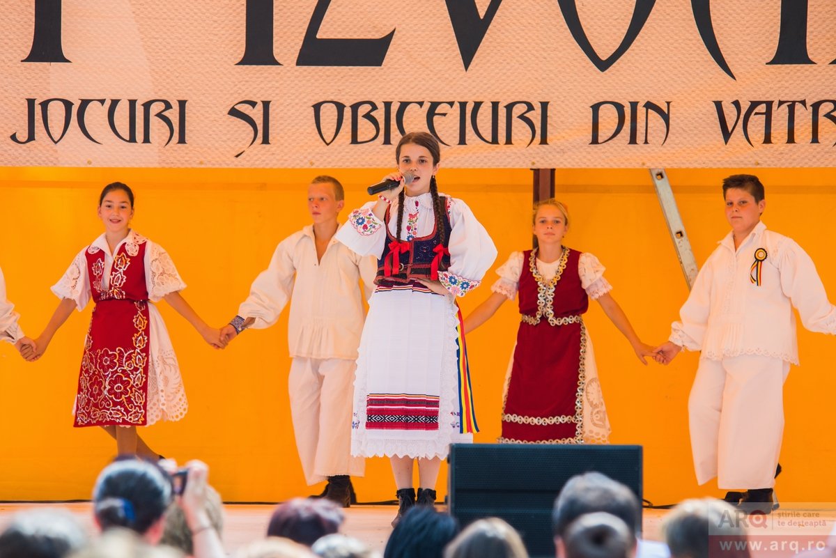 Laureaţii Festivalului–Concurs Judeţean de Folclor   „LA IZVOARE” 2015