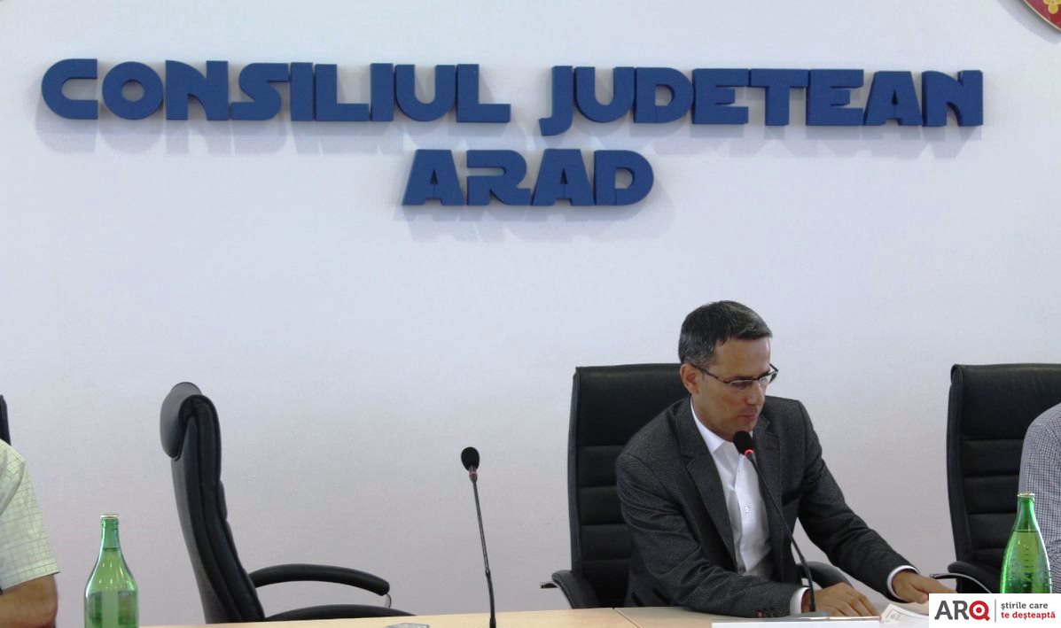 O eroare legislativă nu permite alegerea unui nou vicepreședinte la CJ Arad