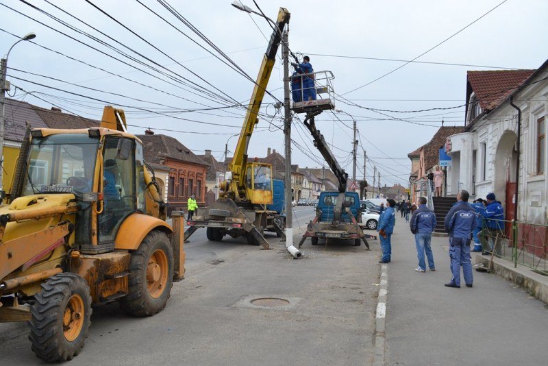 Un angajat al RCS-RDS din Arad a fost lovit cu ciocanul în gură când încerca să debranşeze mai multe persoane conectate ilegal