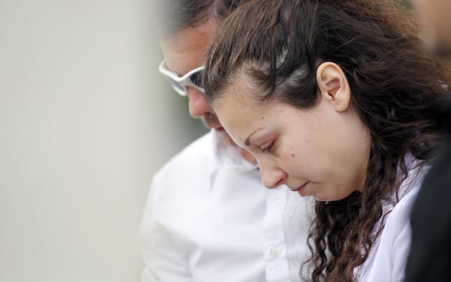 Studenta criminală din Arad, Carmen Bejan, acuză - Mi-au omorât copilul!
