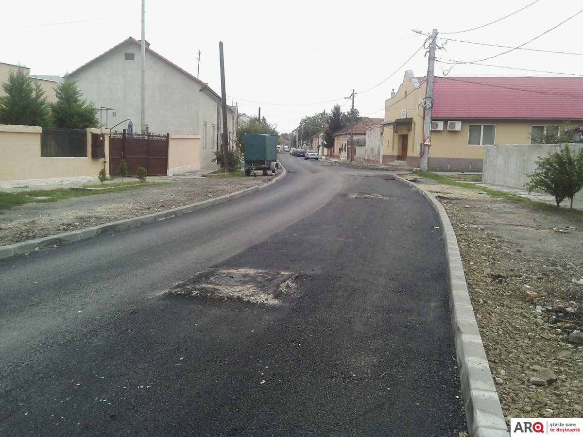 Primul asfalt pe strada Hunedoarei