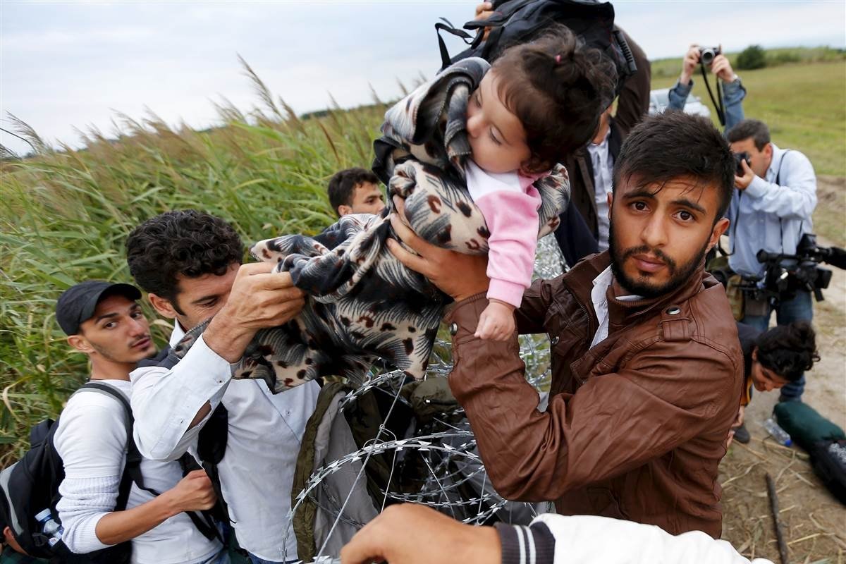 Criza refugiaţilor continuă: NU există consens în UE asupra repartizării a 120.000 de refugiaţi