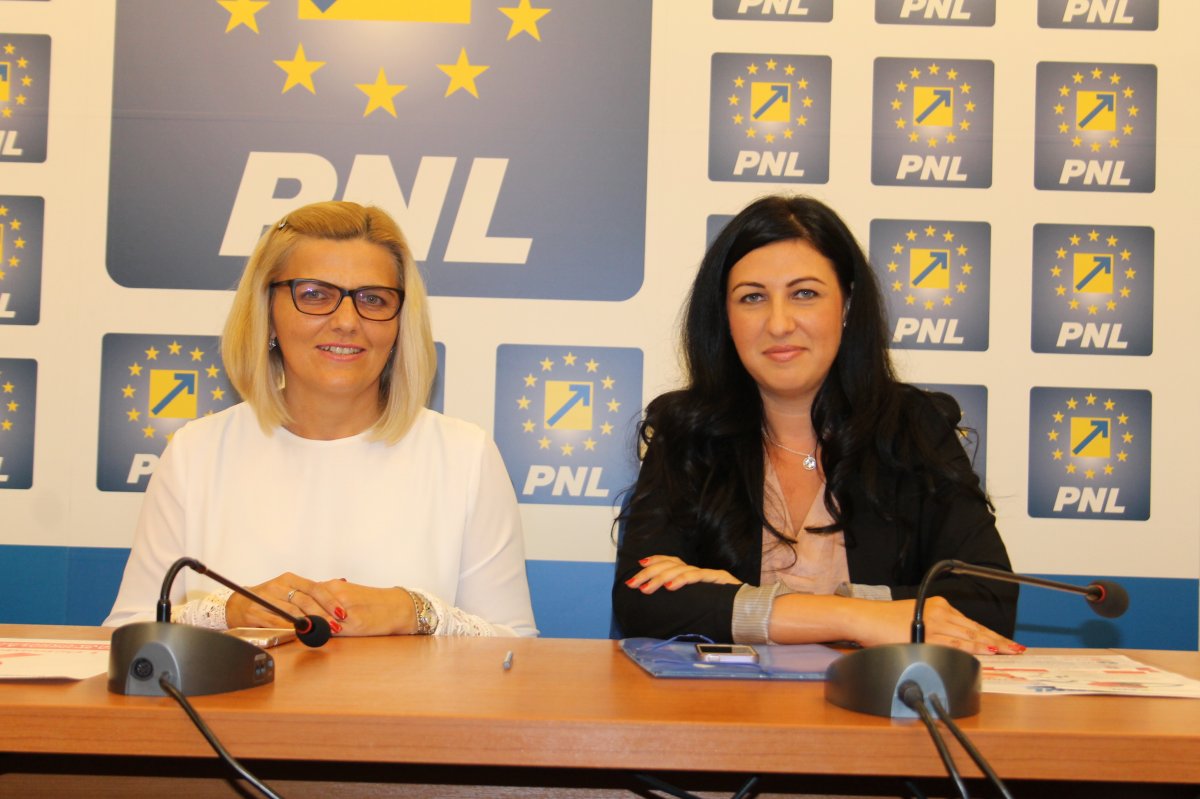 Femeile liberale luptă pentru prevenția cancerului la sân și a bolilor cardiovasculare