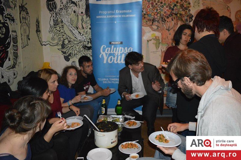 Voluntarii arădeni au organizat o degustare culinară la KF FOTO