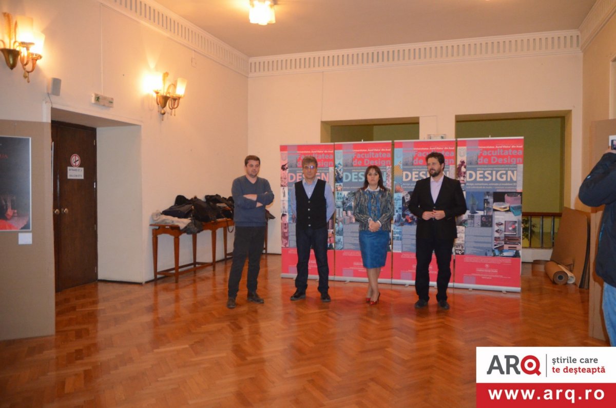 Vernisajul expoziției „Afișul de teatru” al studenților de la UAV în ajunul deschiderii festivalului