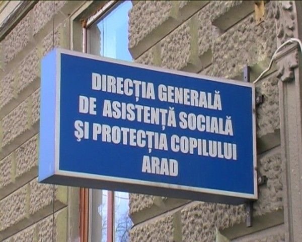 ÎN ATENȚIA PERSOANELOR CU HANDICAP VIZUAL GRAV,  BENEFICIARE DE CONT TIP CARD LA CEC BANK ARAD