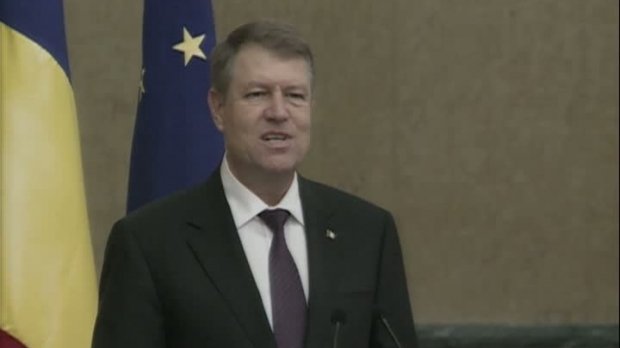 Klaus Iohannis s-a răzgândit: Vrea referendum pentru definirea familiei în Constituţie