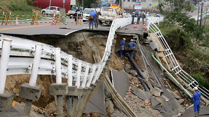 Cutremur puternic în Japonia. Un tsunami cu înălţimea de 1,4 metri a lovit coasta