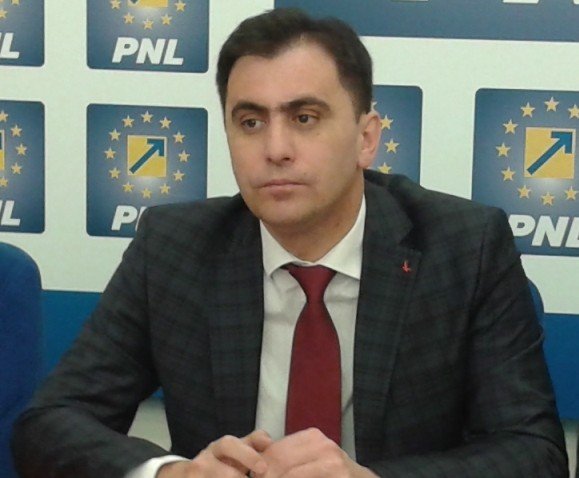  Ioan Cristina, senator PNL: „ E timpul să te retragi domnule Băsescu!”