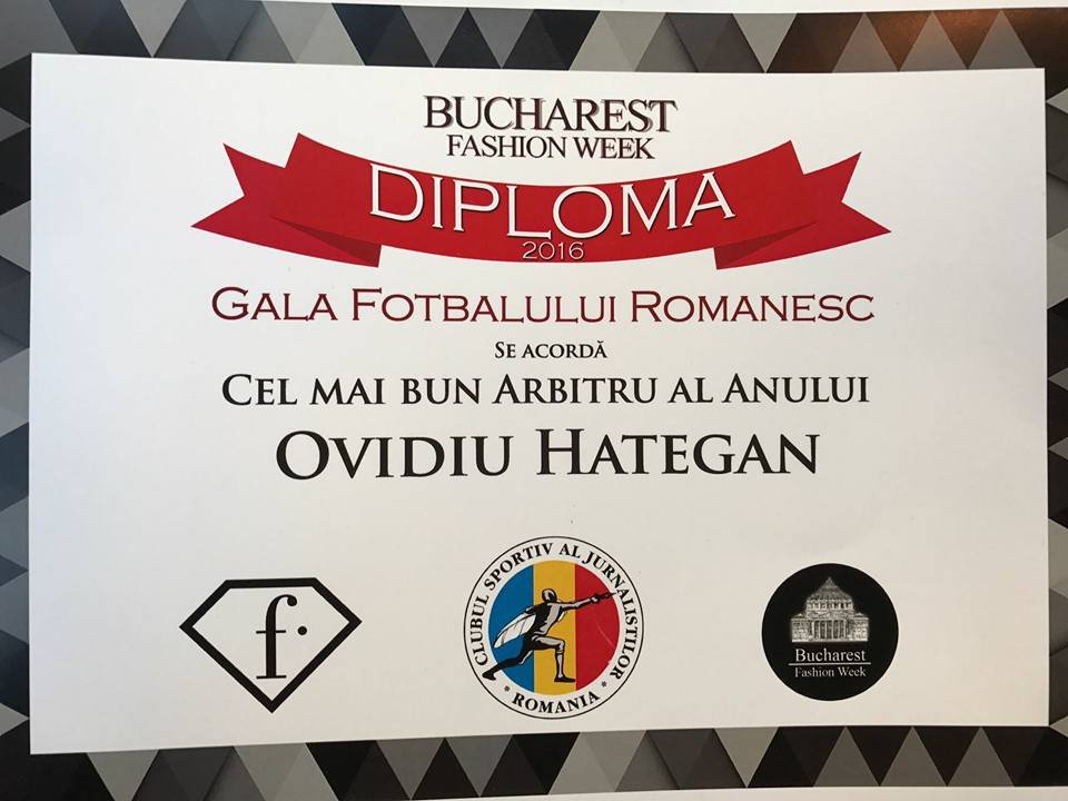 Ovidiu Haţegan  - arbitrul anului 2016 la Gala Fotbalului Românesc