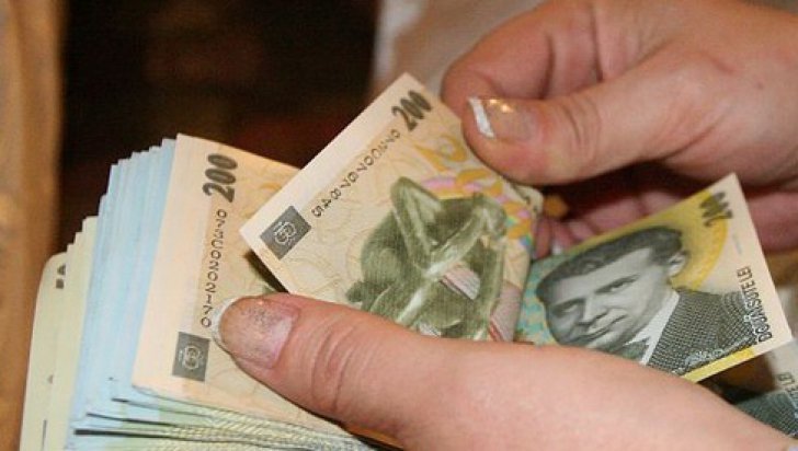 Veste proastă pentru românii cu credite în lei! RATE MAI MARI, la începutul lui 2017