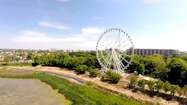 20 de persoane blocate în roata mare din parcul Plumbuita, din caza unei pene de curent UPDATE