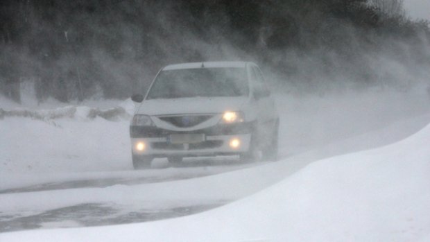 PROGNOZA METEO PE TREI ZILE. Vin ninsorile, se anunţă viscol în mare parte din ţară