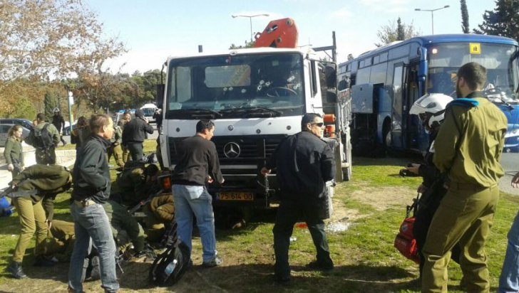 Un camion a intrat în mulțime la Ierusalim. Cel puțin patru morți. Se suspectează un atac terorist