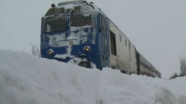 MERSUL TRENURILOR: 40 de trenuri ale CFR Călători nu circulă nici luni. VEZI LISTA