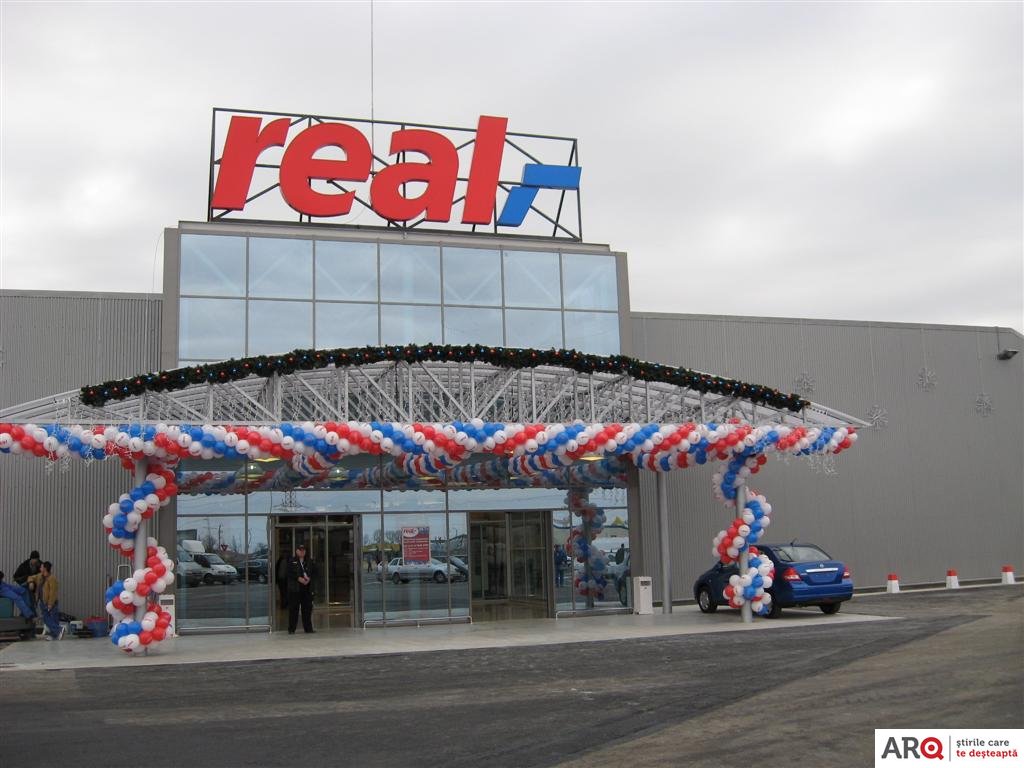 Magazinul Real Arad a fost vândut!