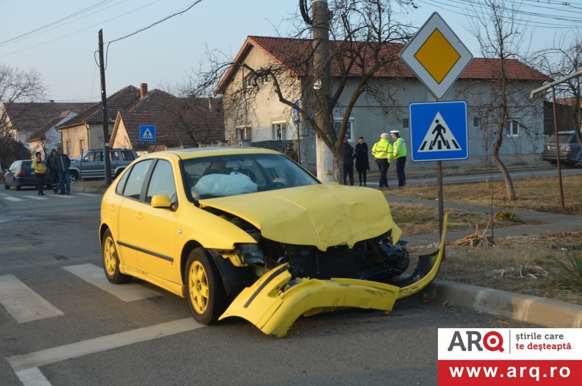Accident produs în Arad de aroganţa unui oltean cu Range Rover