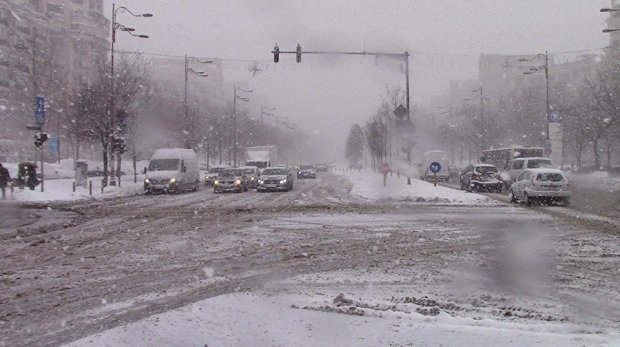 ALERTĂ METEO de ploi abundente şi ninsori, în România. VEZI zonele afectate