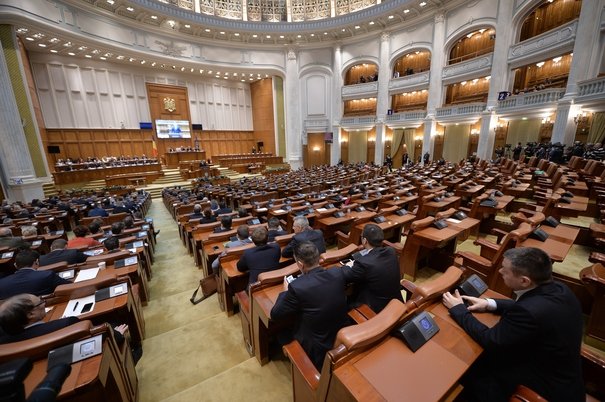 STENOGRAME: Injurii în şedinţa conducerii Parlamentului: USR a acuzat PSD-ALDE de hoţie/ Călin Popescu Tăriceanu: Aveţi cultură politică zero