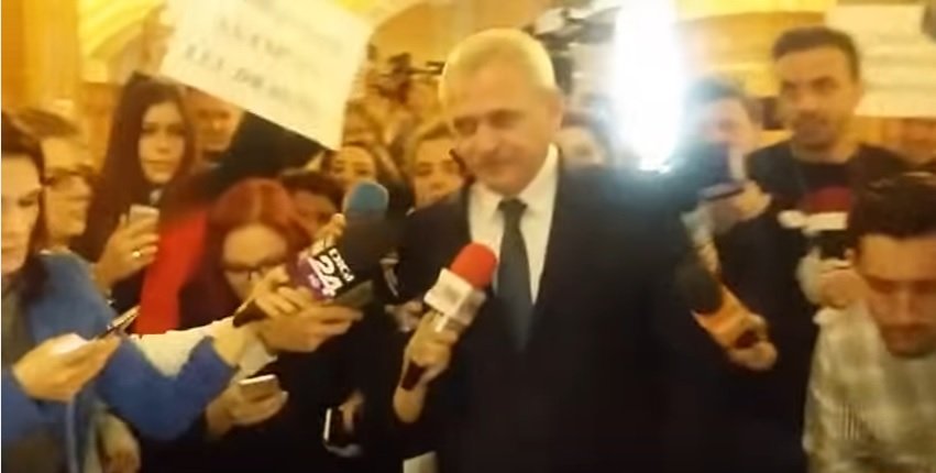 Replică halucinantă a președintelui PSD, Liviu Dragnea pentru protestatari : „Fac și pe mă-ta!” (Video)