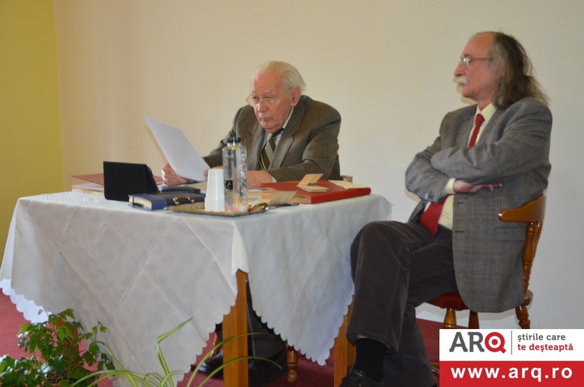 Cu domnul profesor Teofil Mateș la Biblioteca Judeţeană