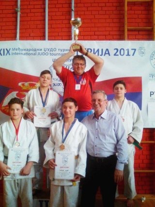 Judoka ai CSM Arad, medaliaţi în Serbia