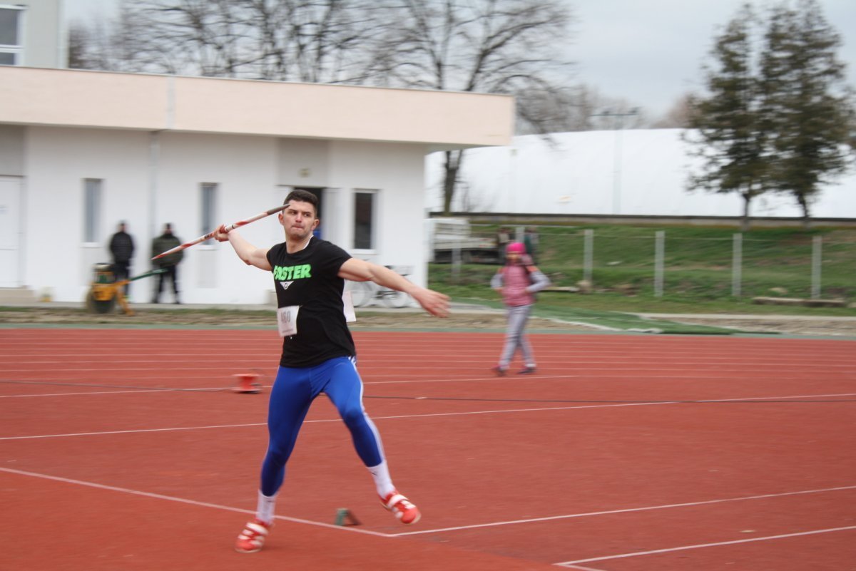 Atletul arădean Raul Rusu - bronz naţional în întrecerea tineretului