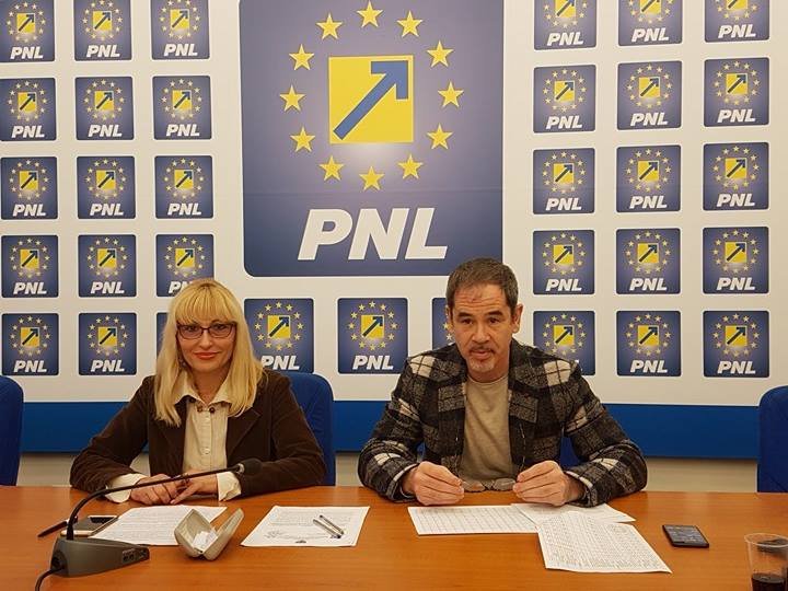 Ovidiu Moșneag (PNL): “PSD se joacă de-a uite banul, nu e banul pe spatele arădenilor!”