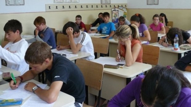 Simulările EXAMENELOR NAŢIONALE încep de luni. SUBIECTE ROMÂNĂ EVALUARE NAȚIONALĂ şi BAC 2017