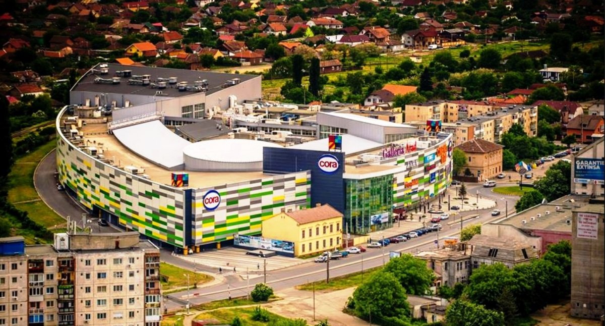 Complexul comercial Galleria Arad va fi relansat cu un NUME NOU. Iată planurile proprietarilor actuali