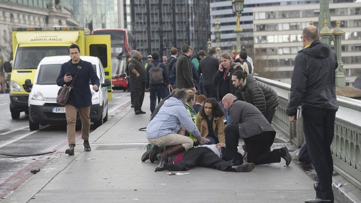 Momentul șocant în care românca este aruncată în Tamisa de SUV-ul teroristului din Londra
